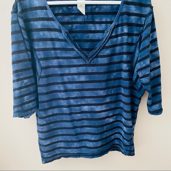 Free People Striped V-Neck Top Blue Sz Medium - Picture 3 of 8